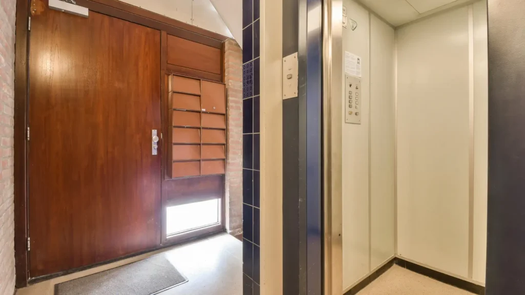 normativa ascensor comunidad vecinos